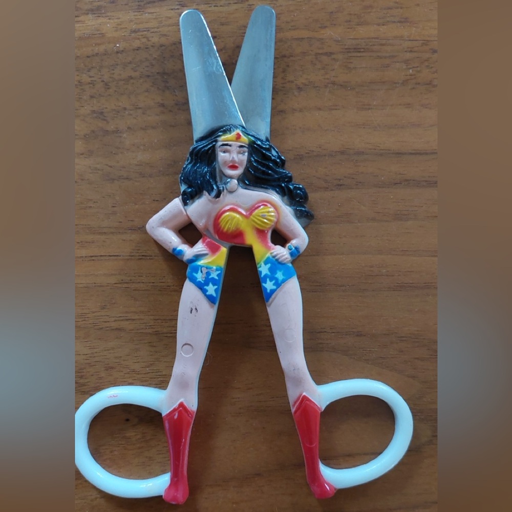Vintage 1978 Wonder Woman Scissors